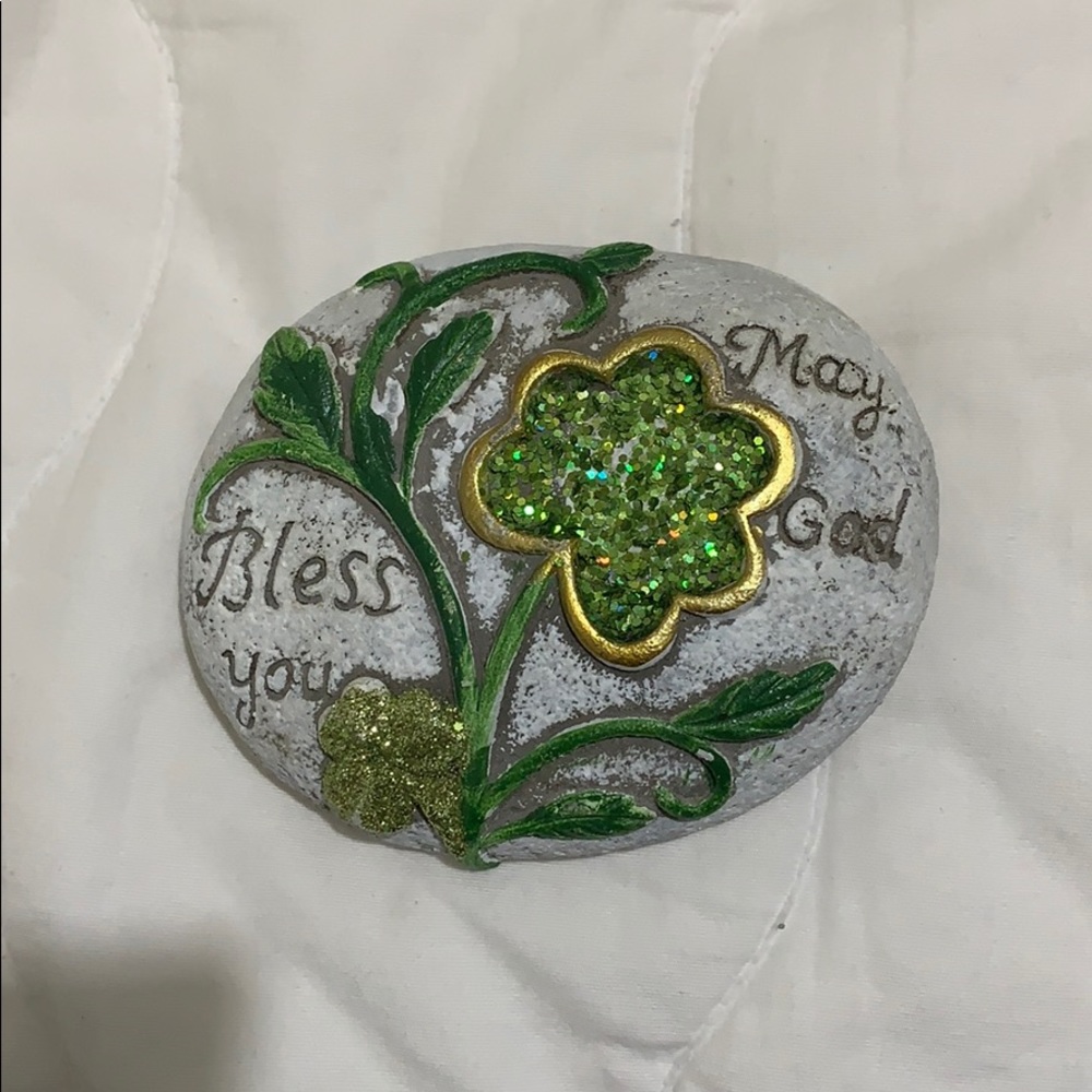 Decorative rock with message